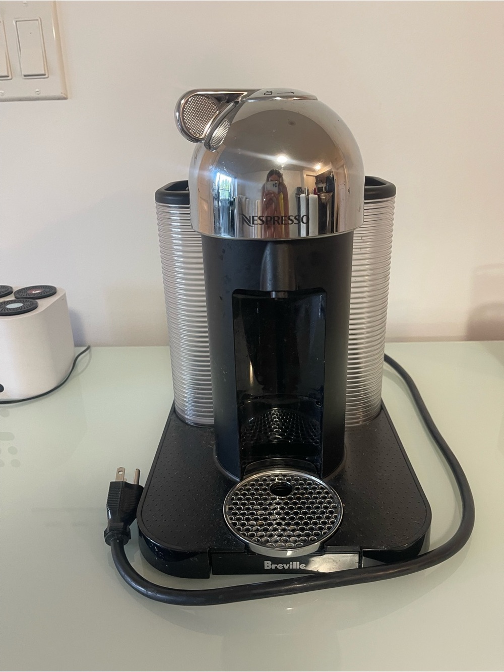 Nespressoo coffee machine